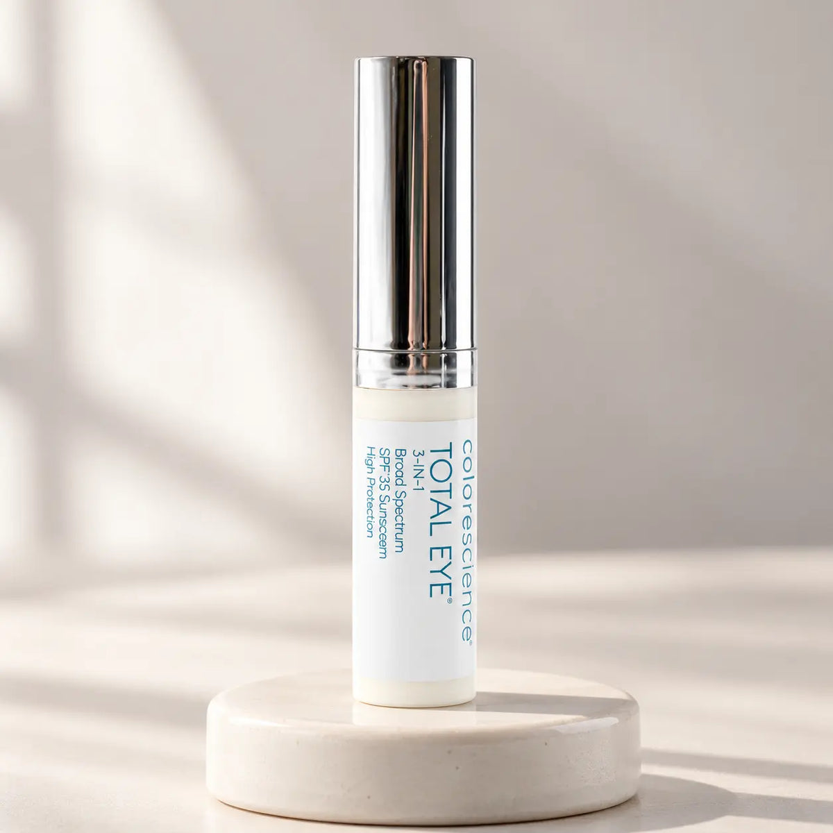Colorescience Total Eye 3-in-1 Renewal Therapy SPF 35 7 ml — composición de estudio del producto